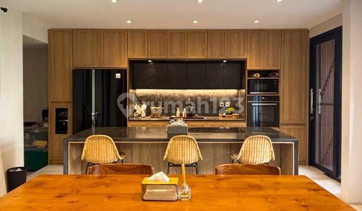 Rumah Modern Tropical dalam Komplek di Bintaro Jakarta Selatan 2