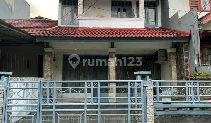 Well-Maintained and Move-In Ready House in Bintaro Sector 2 Housing