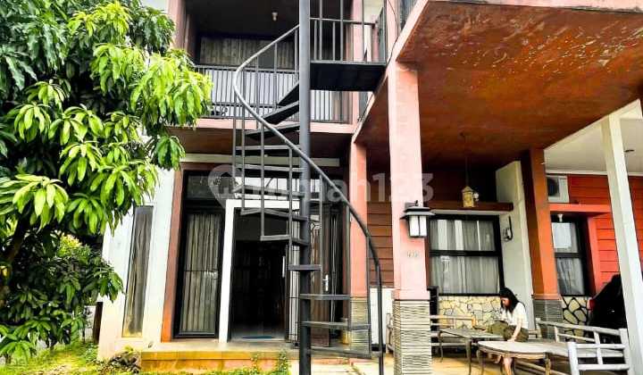 Hook House in Pondok Ranji Area Cluster near KRL. 2