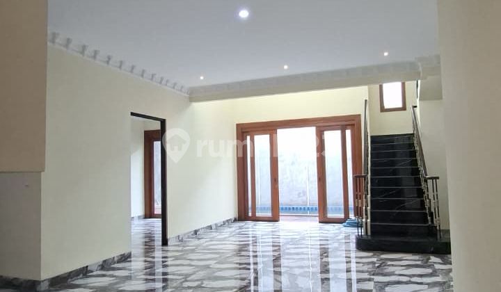 Luxury House with Swimming Pool in Elite Area of BSD City 2