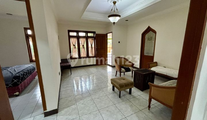 Rumah Minimalis 2 Lantai dalam Komplek Bintaro Sektor 3A 2