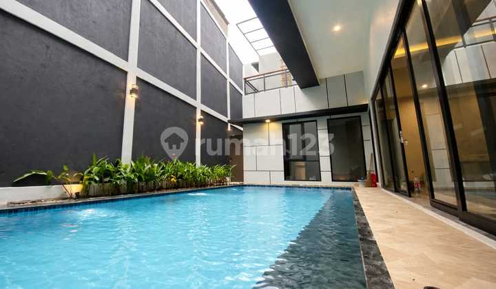 For Sale Exclusive Tropical House In Bintaro Sector 9 Complex