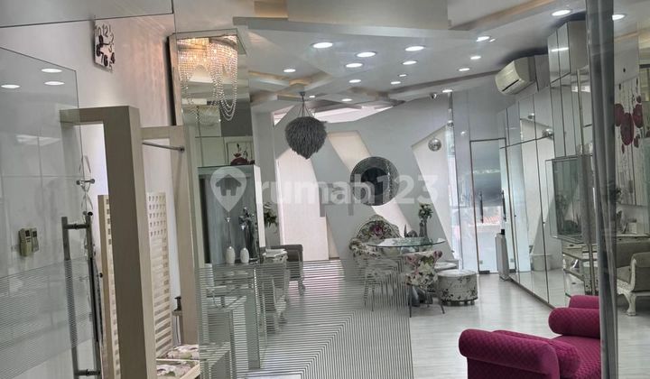 Ruko Mewah 3 Lantai Kawasan Kebon Jeruk, Jakarta Barat Ruko Mewah 3 Lantai Kawasan Kebon Jeruk, Jakarta Barat
