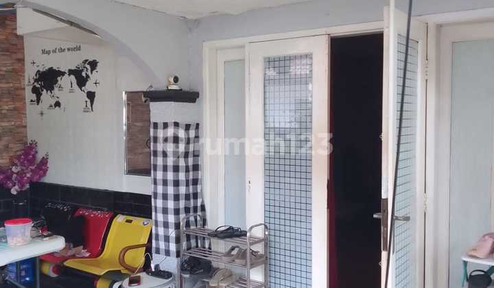 Rumah Hook 2 Lantai Dalam Perumahan Bintaro Sektor 3A 2