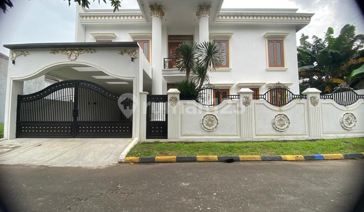 Luxury House with Swimming Pool in Elite Area of BSD City