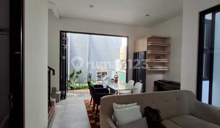 Rumah Minimalis Dalam Cluster Kawasan Jombang, Ciputat Rumah Minimalis Dalam Cluster Kawasan Jombang, Ciputat