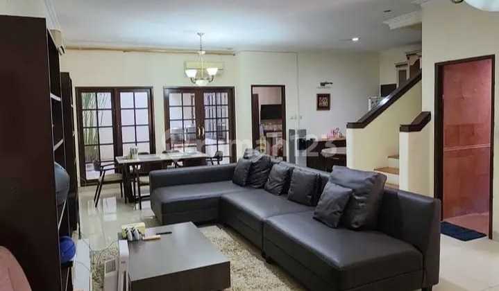 Nice House in the East Ciputat Elite Housing Complex Nice House in the East Ciputat Elite Housing Complex