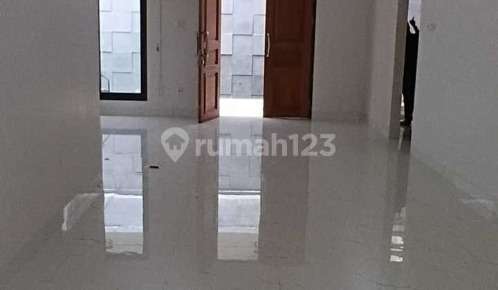 Rumah Bagus 2 Lantai Siap Huni Dalam Cluster Area Fatmawati 2
