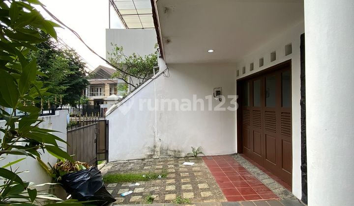 Disewakan Rumah Bagus dan Rapi Posisi Hook, Ccok untuk Hunian atau Home Office 2