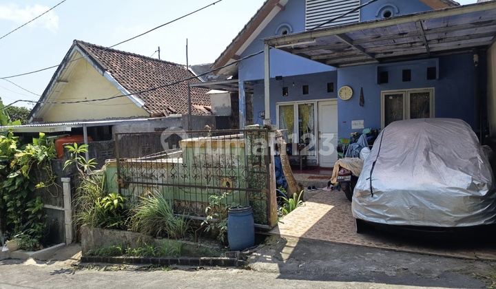 Simple House Price 900 Million