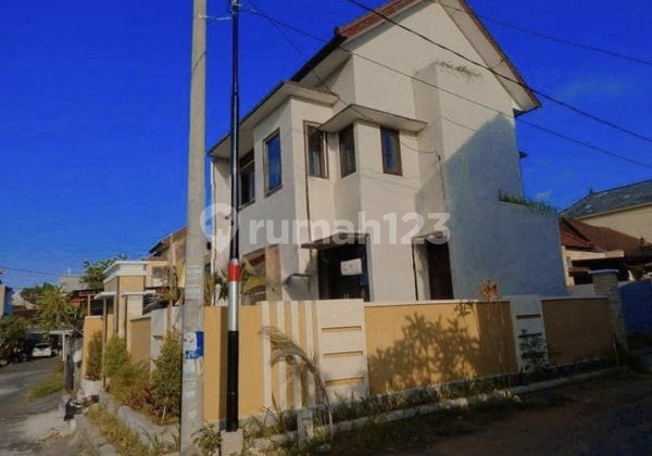 3 Bedroom House in Jimbaran 2