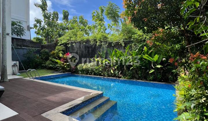 Villa Mewah Modern Klasik 5 Bedrooms Di Pecatu Graha