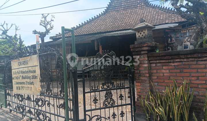 Rumah Full Bangunan Kayu di Denpasar Selatan 2