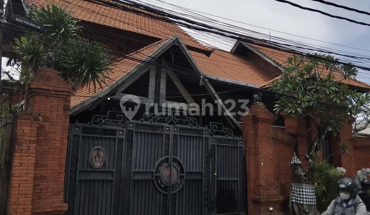 Rumah Klasik Siap Huni