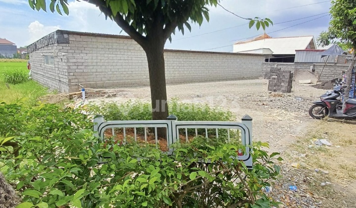 Strategic Land 21 Are by the Highway