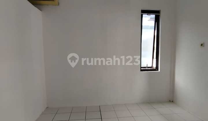 Rumah siap huni di kepa duri, Jakarta Barat.