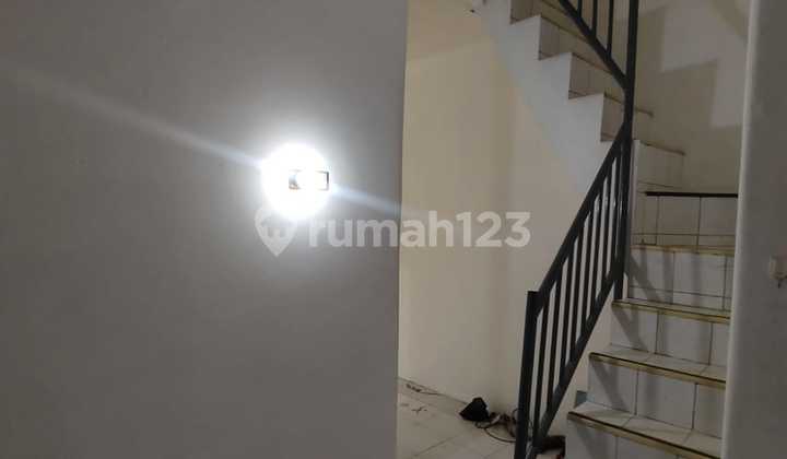 Rumah siap huni di kepa duri, Jakarta Barat. 2