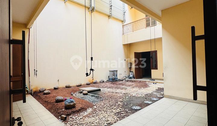 Rumah Raffles Hills Cibubur Siap Huni, Unfurnished Bagus SHM 2