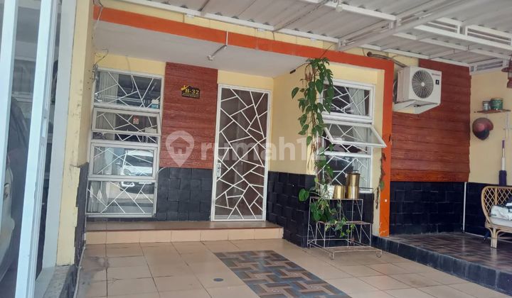 House for rent in Pratama Residence Cluster with Furniture and a strategic location. 1