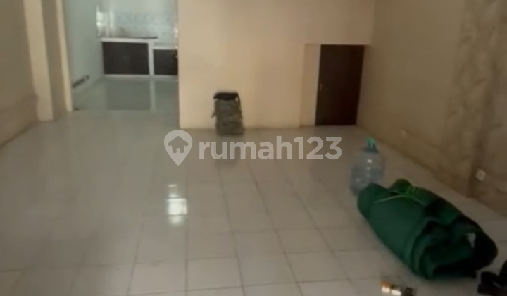 For Rent: Diporis Indah Shop House in Cipondoh, Tangerang 2