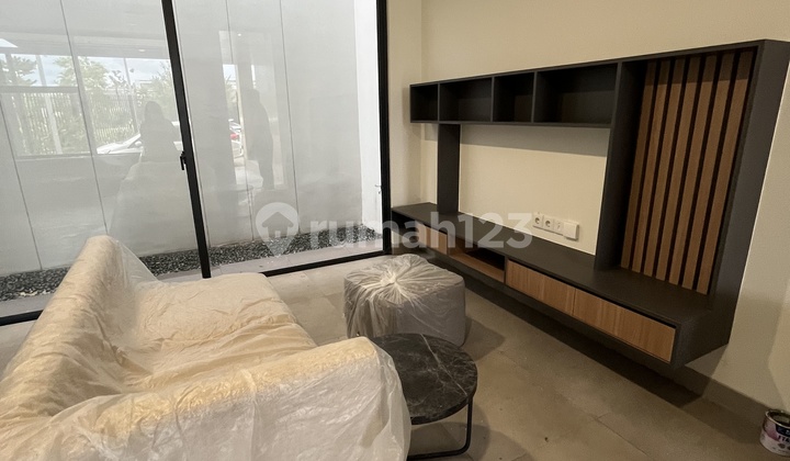 For Rent Furnished 3-Story House D Bsd City 2