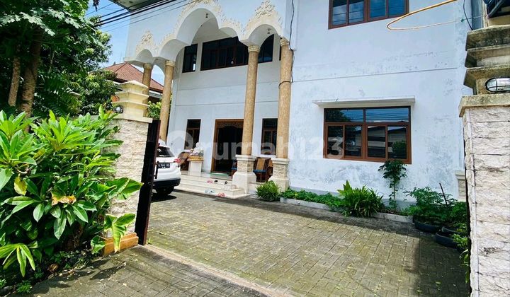 Rumah Besar Lantai 3 Di Kota Budaya Gianyar
