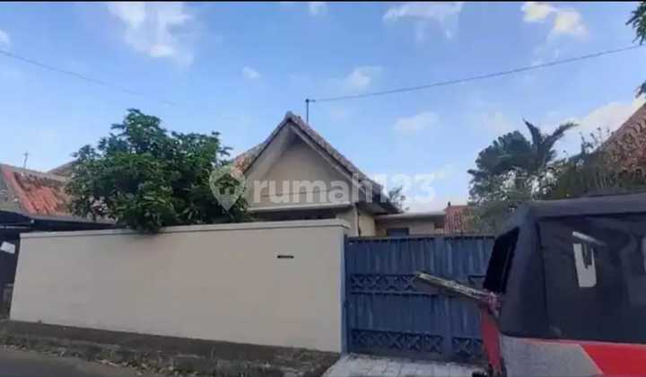 House Near Saba Beach