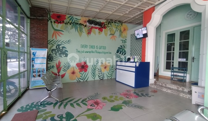 Rumah 2 Lantai Pinggir Jalan BSD Nusaloka Sebelah Alfamart