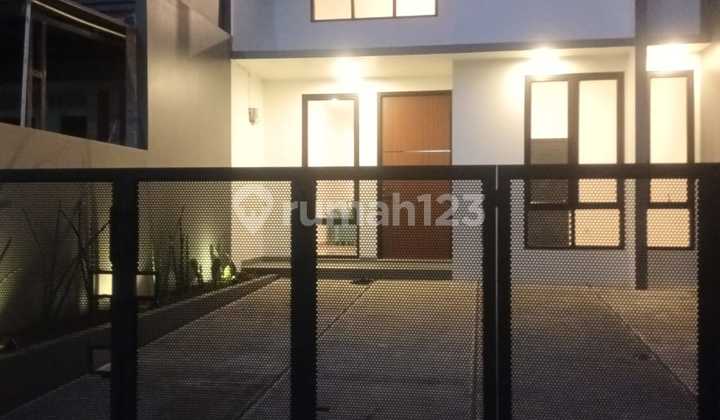 Jual Rumah Like New 1 Lantai di Grand Depok City Jual Rumah Like New 1 Lantai di Grand Depok City