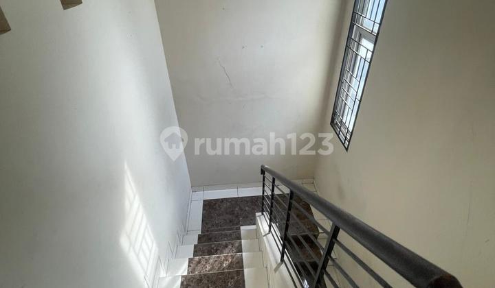 Dijual Rumah Umah 2 Lantai Siap Huni Lokasi Terdepan di Legenda Wisata Cibubur 2