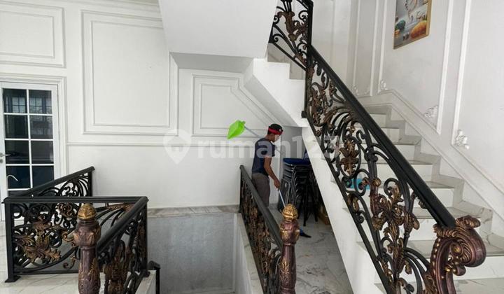 Sell Luxury House with Badminton Court in Leuwiliang 2