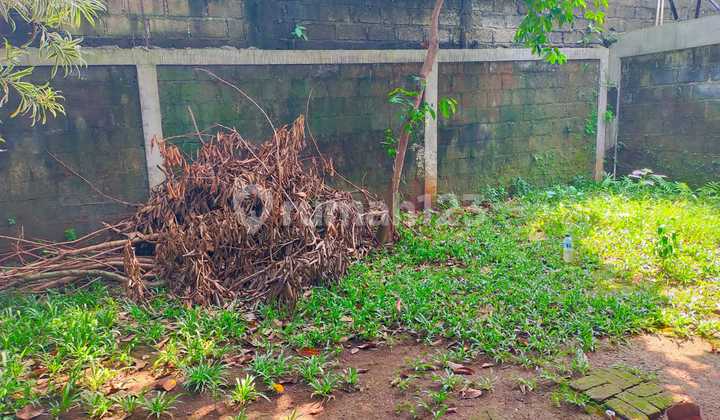 For Sale Affordable House in Sawangan Permai Needs Minimal Renovation at Jl. Raya Pasir Putih No. 2, Pasir Putih, Sawangan, Depok City, West Java, Indonesia, 16519, Pasir Putih SHM 2