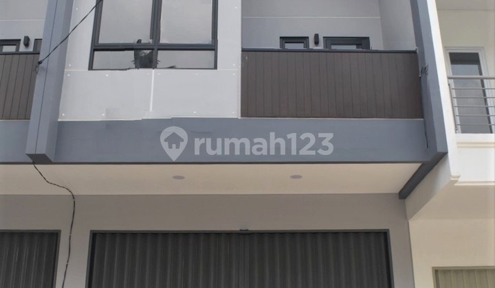 New 2-Story Ruko Ready for Use in Harapan Indah, Bekasi