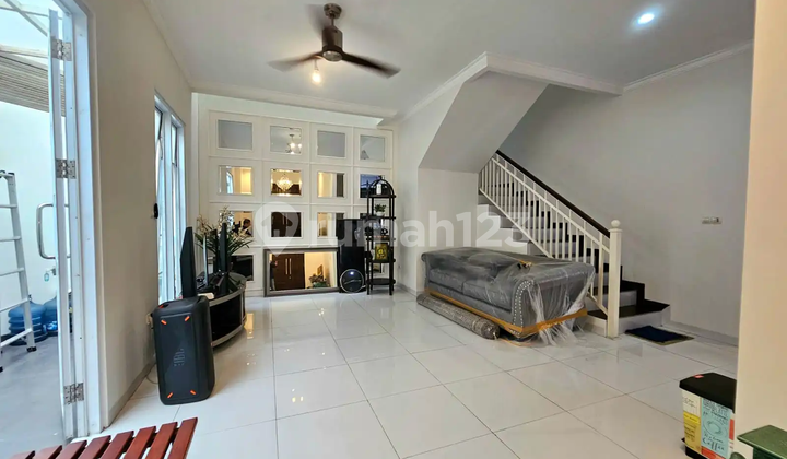 DI JUAL RUMAH SEMI FURNISH DI ALAMANDA RESIDENCE BAMBU APUS 2