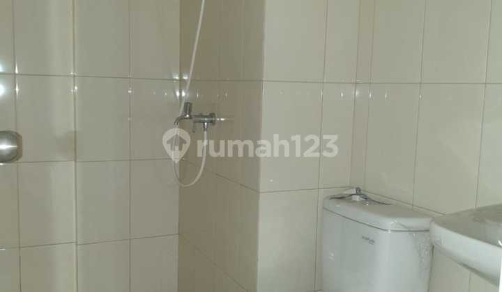 Studio Apartment The Springlake Summarecon Bekasi 2