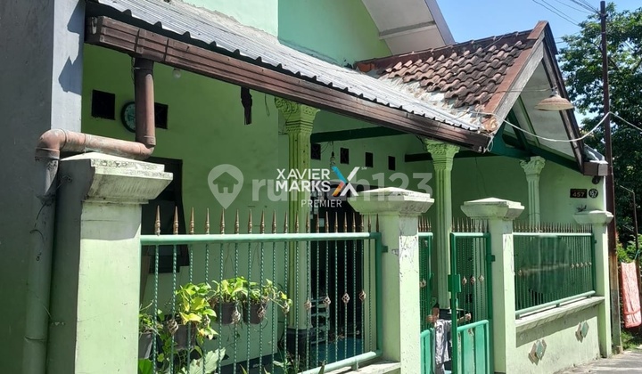 Ready-to-Occupy House in Blimbing with SHM Ready-to-Occupy House in Blimbing with SHM