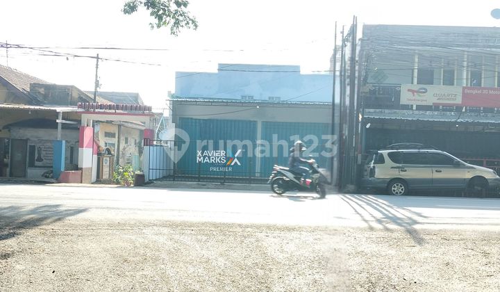 Ruko Super Strategis Pinggir Jalan Raya 