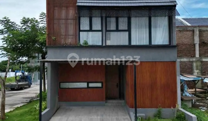 Rumah baru 3Lantai dekat Bandara pelabuhan KAI SEMARANG 2