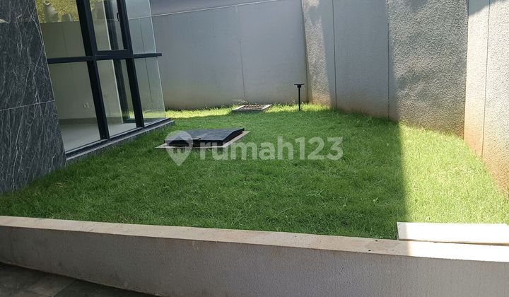 Rumah 2 Lantai Candi Golf Beverly Hills Franklin Pesan Bangun 2