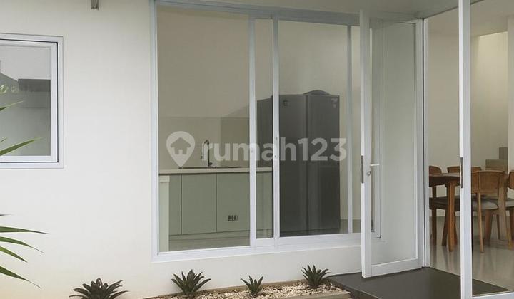 House in a Strategic Location at Serpong Garden 1, Tangerang 2