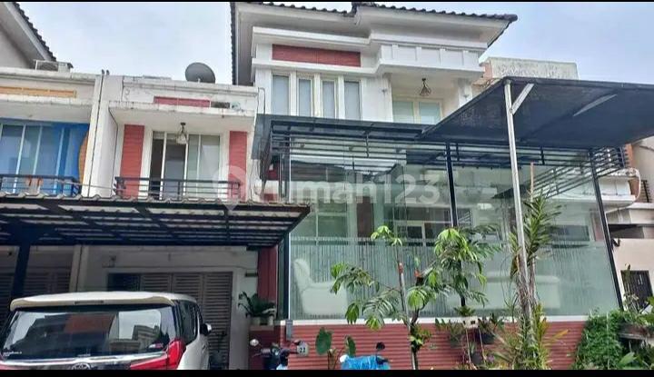 2-Story Hook House at Residence One BSD South Tangerang 2-Story Hook House at Residence One BSD South Tangerang