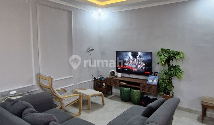 Two-Story Ready-to-Occupy House in Villa Dago Pamulang South Tangerang 2