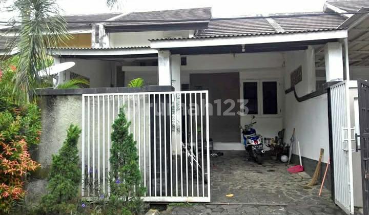 House in Villa Inti Persada Housing, Pamulang, Tangsel.