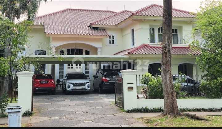 Rumah Klasik Modern Asri Di Lippo Village Karawaci 2