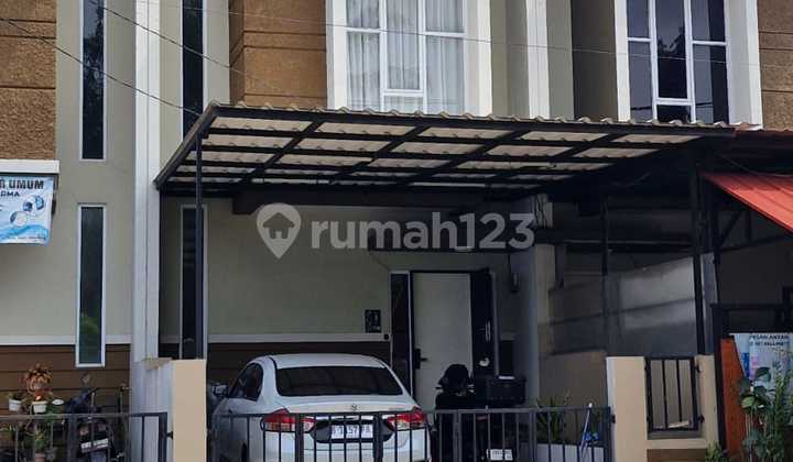 Rumah 2 Lantai Siap Huni di Villa Dago Pamulang Tangerang Selatan