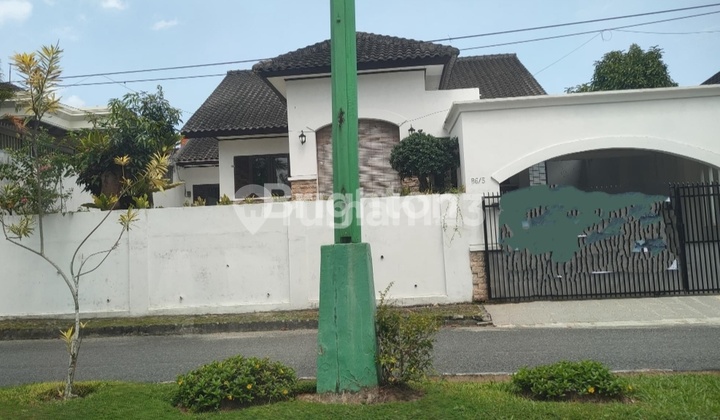 Rumah Nyaman Dan Asri Di Perumahan  2