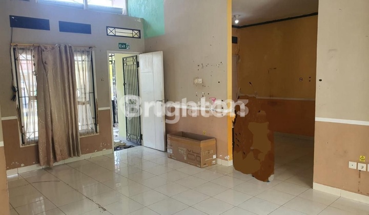 Rumah Nyaman dan Asri di Area Perumahan