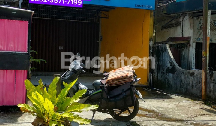 Shop House in a Busy and Strategic Area