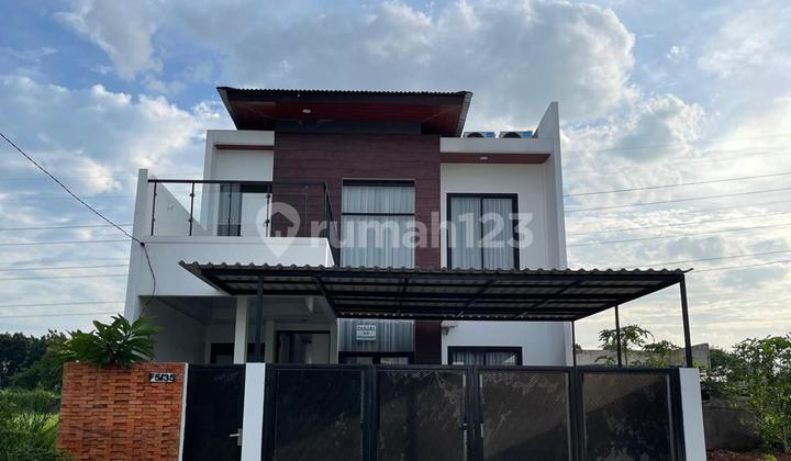 Rumah Premium 2 Lantai Furnish Di Grand Wisata Bekasi