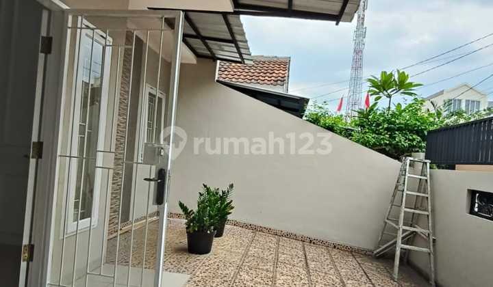 Minimalist House In Griya Loka Bsd Sector 1.2 2